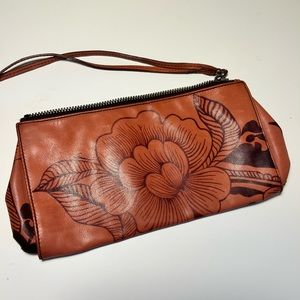 Authentic Gucci clutch - gorgeous!!!!